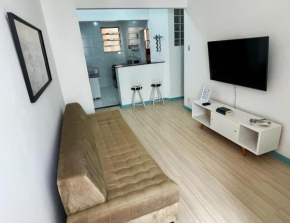 2 quartos, 50 metros da praia Leme e Copacabana